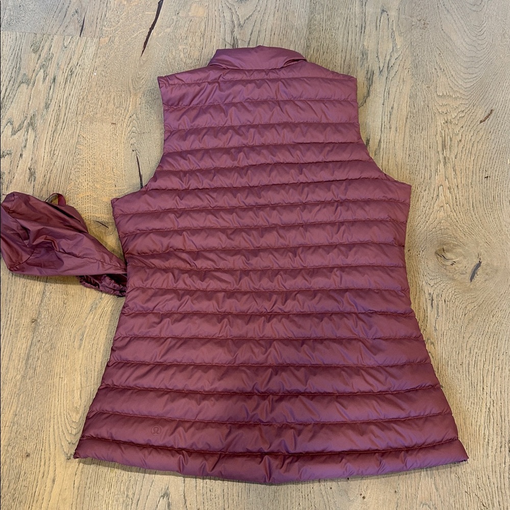 EUC Lululemon vest-size 8 - Picture 3 of 5